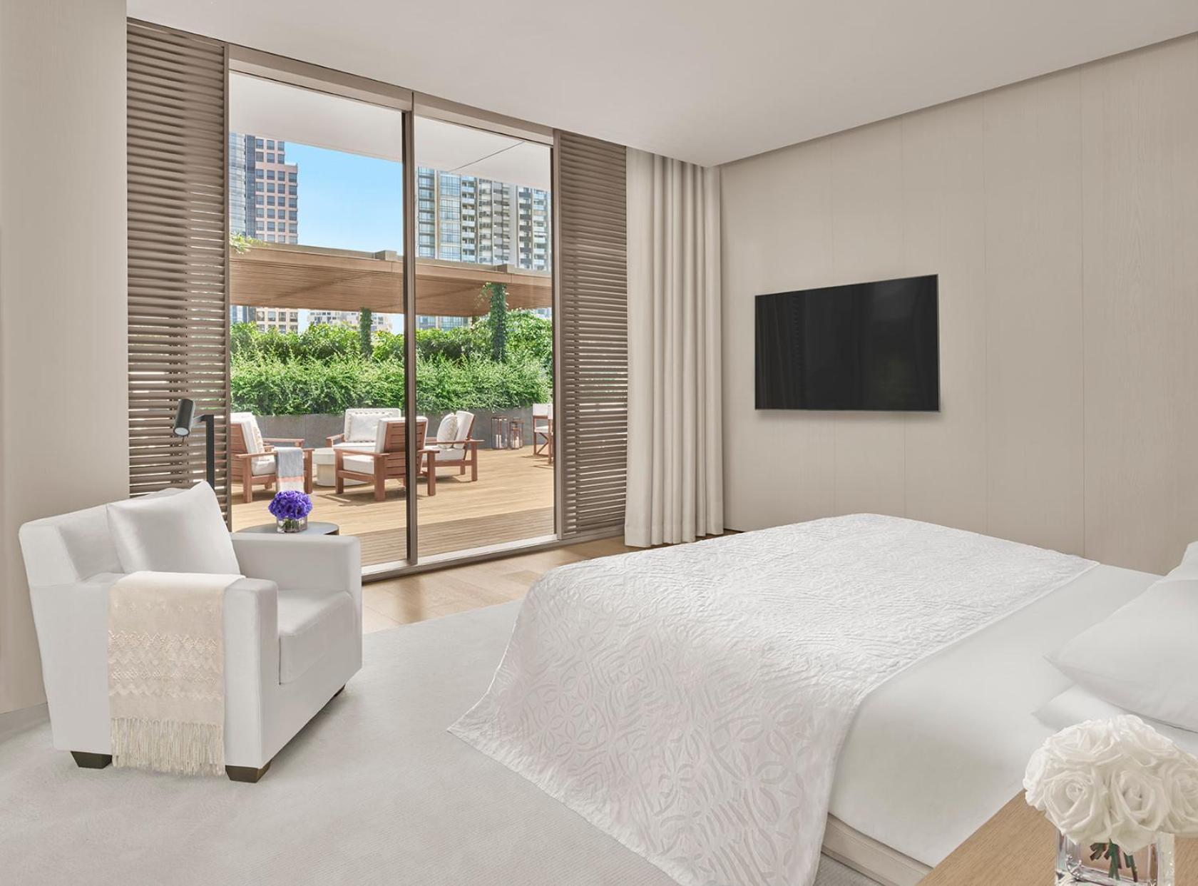 EDITION Penthouse, 1 Bedroom Presidential Suite, 1 King, Garden view, Top floor, Whirlpool